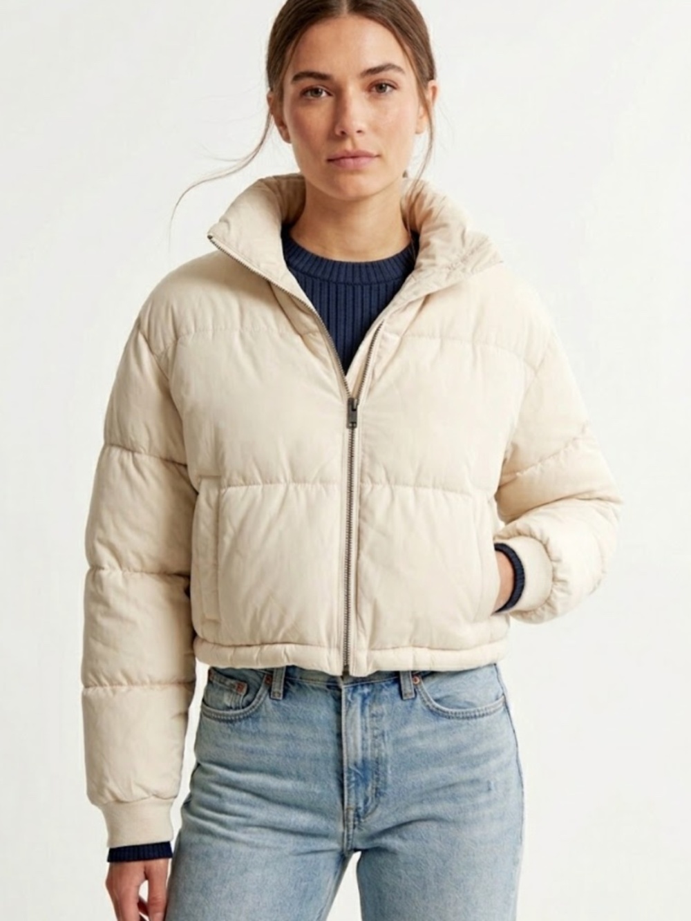 HOLLISTER Full Zip Cropped Puffer Jacket in Cream XS